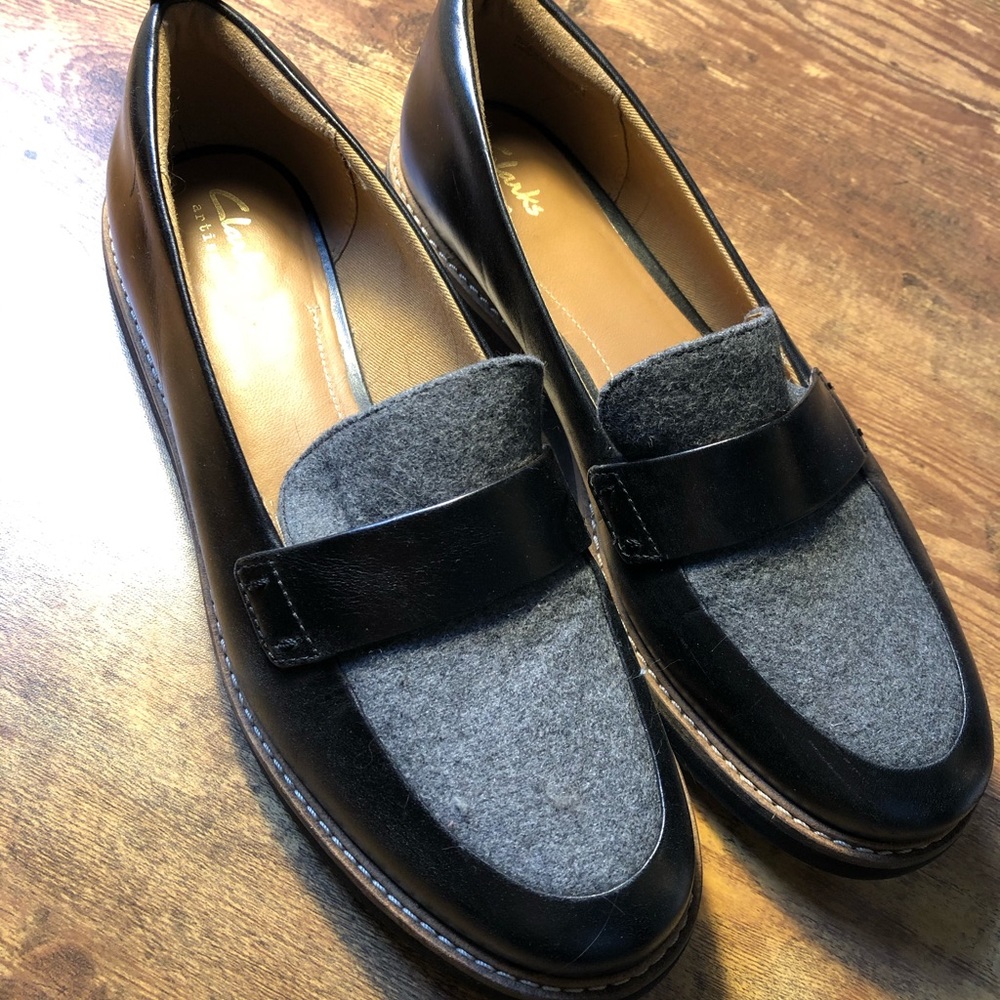 Clarks Women Penny Loafer size US 8M